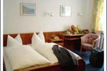 שטוטגרט Hotel Am Friedensplatz מראה חיצוני תמונה